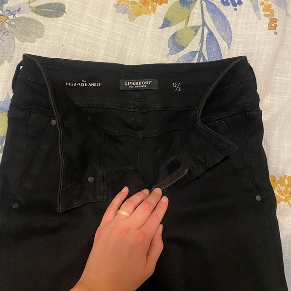Size 12/31 Liverpool black denim pants - Picture 3 of 4